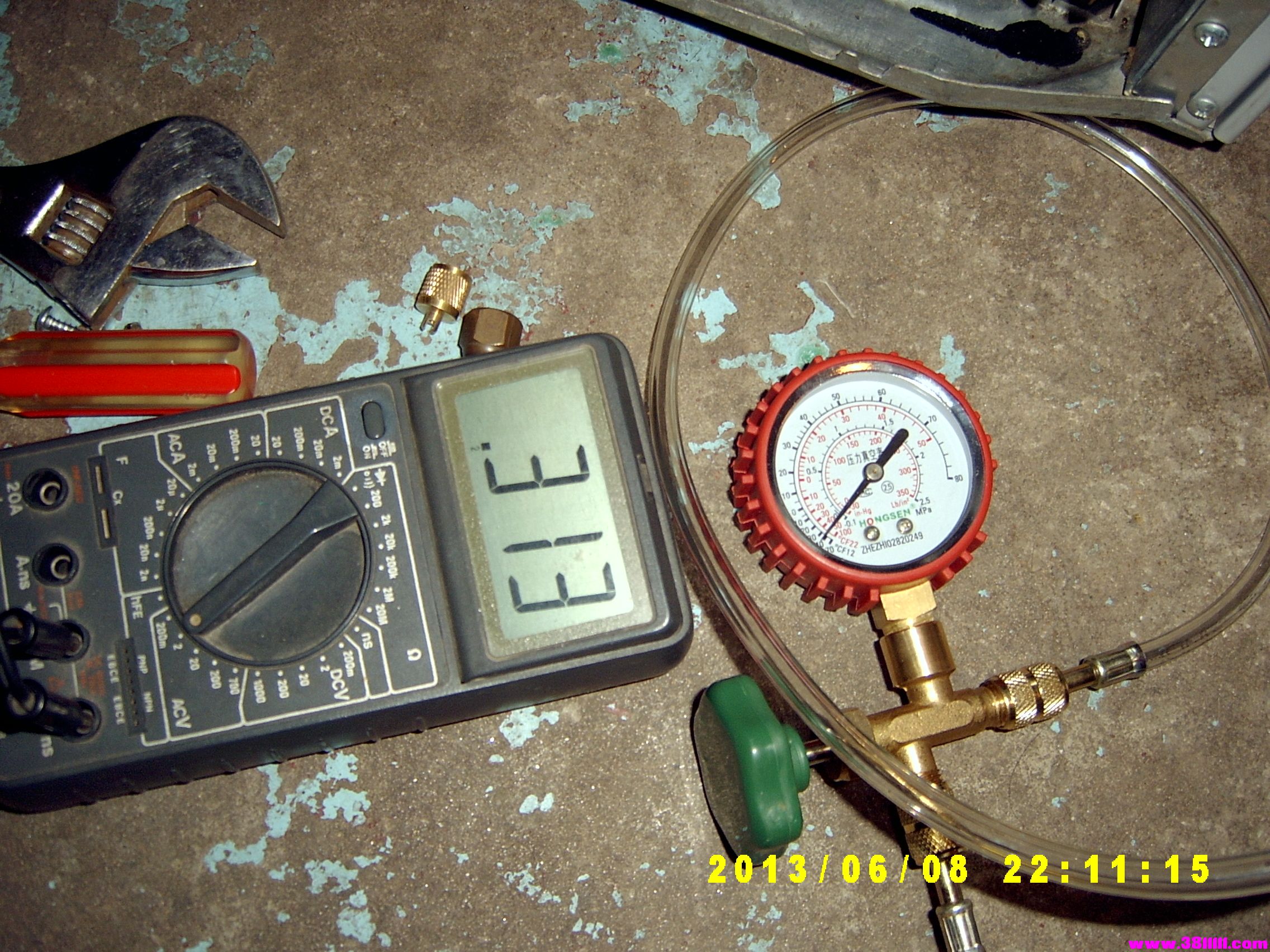 SV405302.JPG