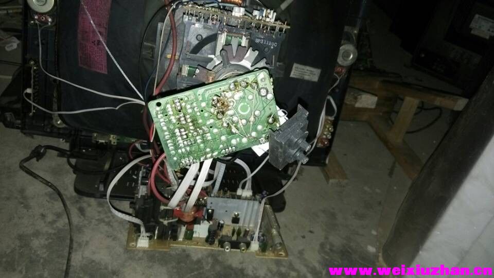 QQͼƬ20131211223540.jpg