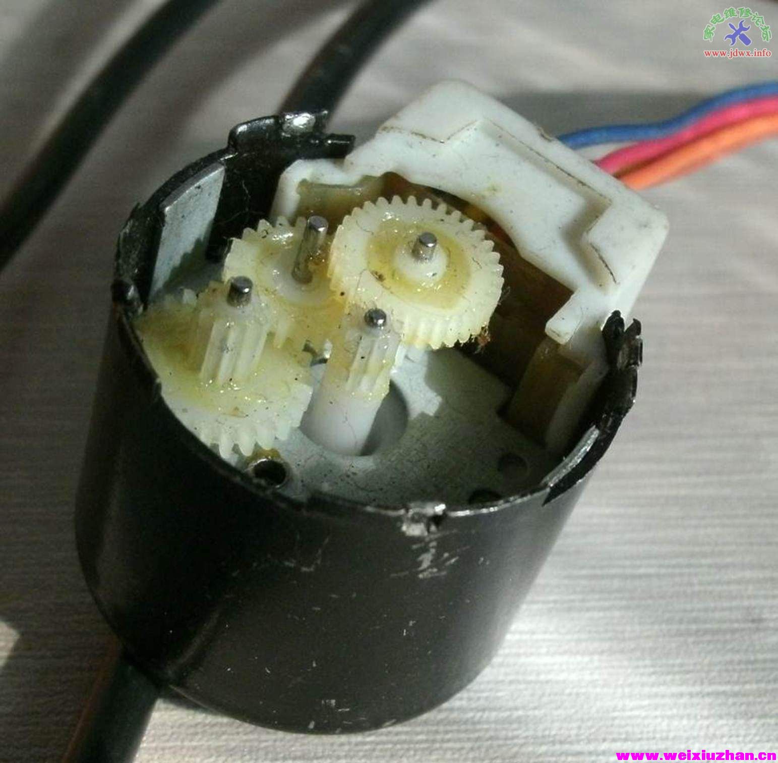 160001v7q4i8e7zff4q2r2[1].jpg