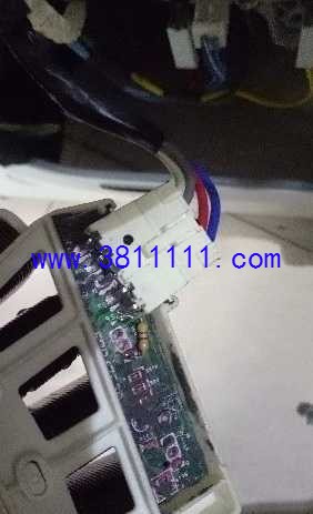 212022r0vdc31v80jszb4f.jpg