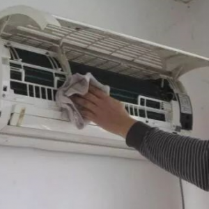 昨天修了一个美的单冷5分钟热保护的空调三个部位才修好了